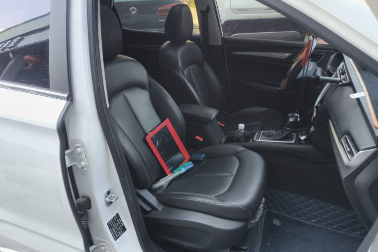 Used Roewe RX3 2020 1.6L CVT 4G Connected Ultra-Cool Flagship Edition Right Front Seat