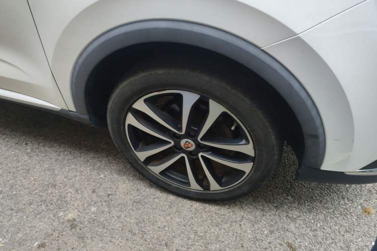 Used Roewe RX3 2020 1.6L CVT 4G Connected Ultra-Cool Flagship Edition Right Front Wheel Hub