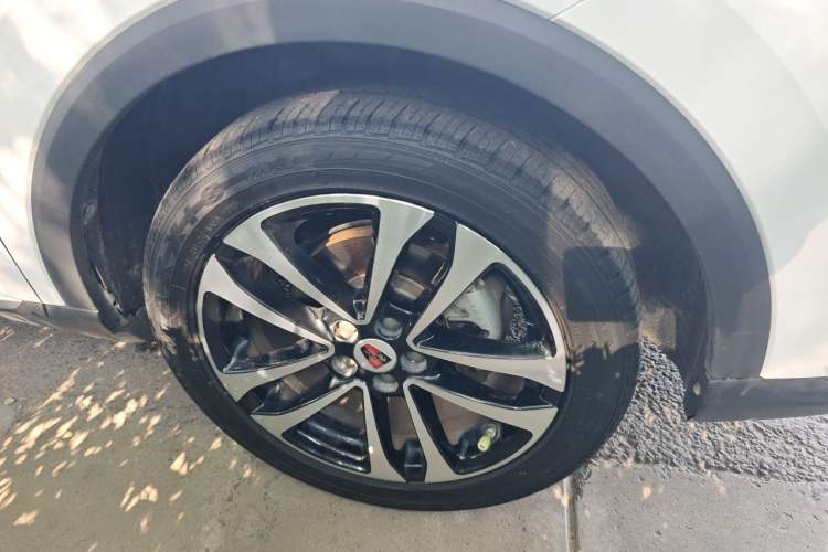 Used Roewe RX3 2020 1.6L CVT 4G Connected Ultra-Cool Flagship Edition Right Front Wheel Hub