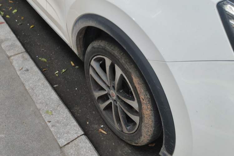 Used Roewe RX3 2020 1.6L CVT 4G Connected Ultra-Fun Elite Edition Right Front Wheel Hub