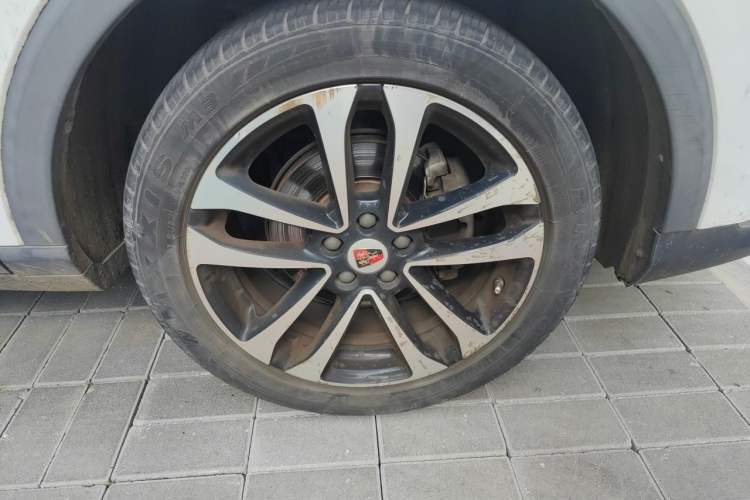 Used Roewe RX3 2020 1.6L CVT 4G Connected Ultra-Cool Flagship Edition Right Front Wheel Hub