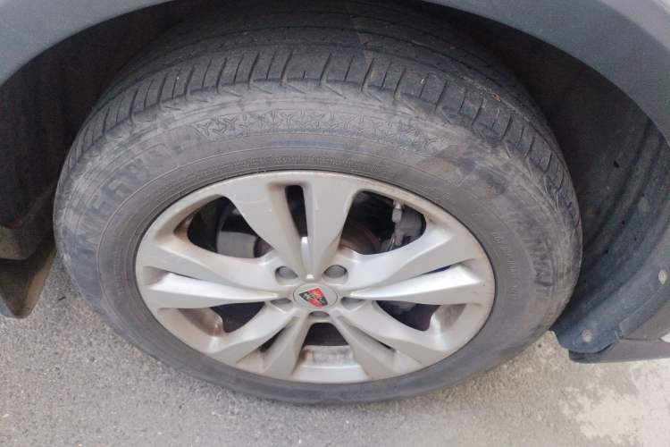 Used Roewe RX3 2020 1.6L Manual - Ultra-Fresh Entry Version Right Front Wheel Hub