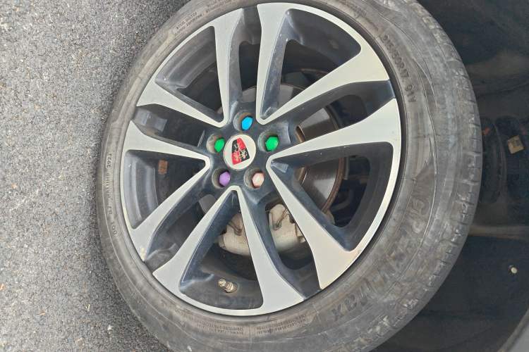Used Roewe RX3 2020 1.6L CVT 4G Connected Ultra-Fun Elite Edition Right Front Wheel Hub