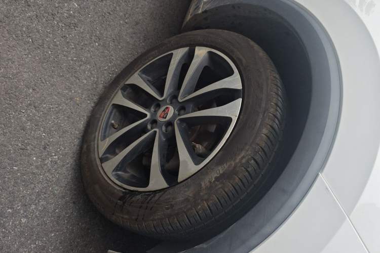 Used Roewe RX3 2020 1.6L CVT 4G Connected Ultra-Fun Elite Edition Right Front Wheel Hub