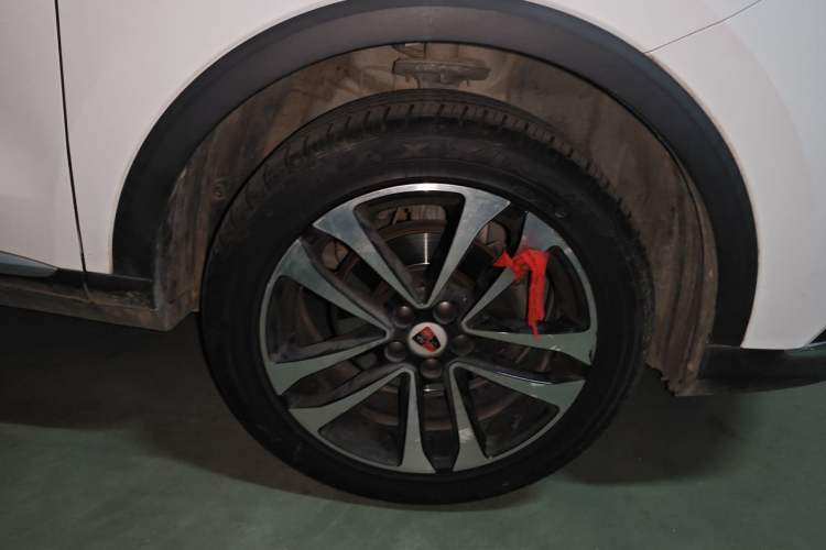 Used Roewe RX3 2020 1.6L Manual 4G Connect Super-Fresh Elite Edition Right Front Wheel Hub