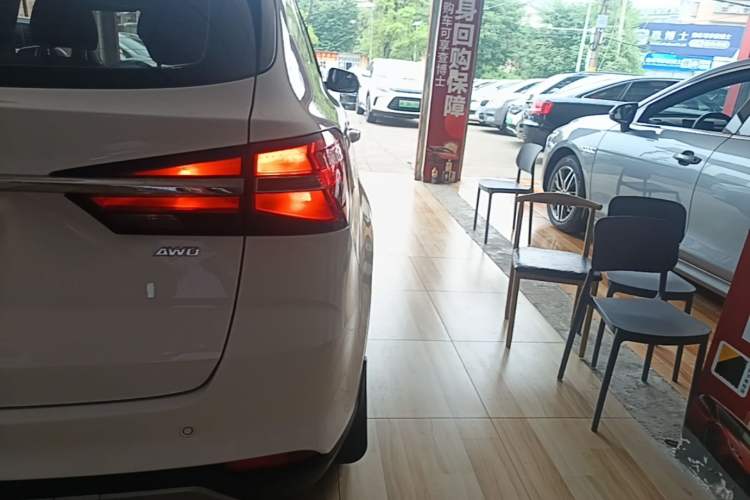 Used Roewe RX3 2020 1.6L CVT 4G Connected Ultra-Fun Elite Edition Right Rear Taillight