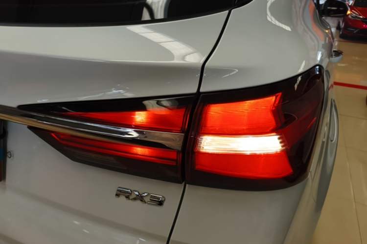 Used Roewe RX3 2020 1.6L CVT 4G Connected Ultra-Fun Elite Edition Right Rear Taillight