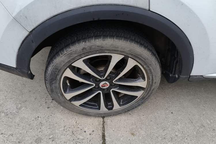 Used Roewe RX3 2020 1.6L Manual 4G Connect Super-Fresh Elite Edition Right Rear Wheel Hub