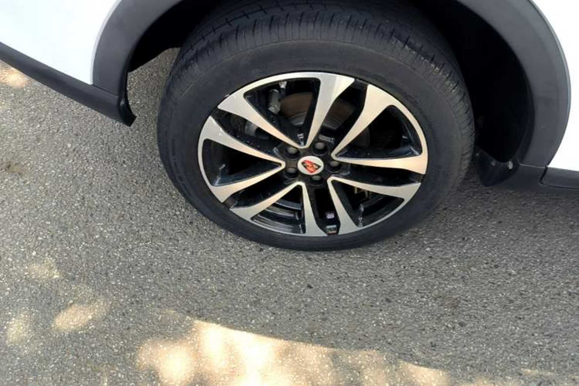 Used Roewe RX3 2020 1.6L Manual 4G Connect Ultra-Fresh Flagship Edition Right Rear Wheel Hub