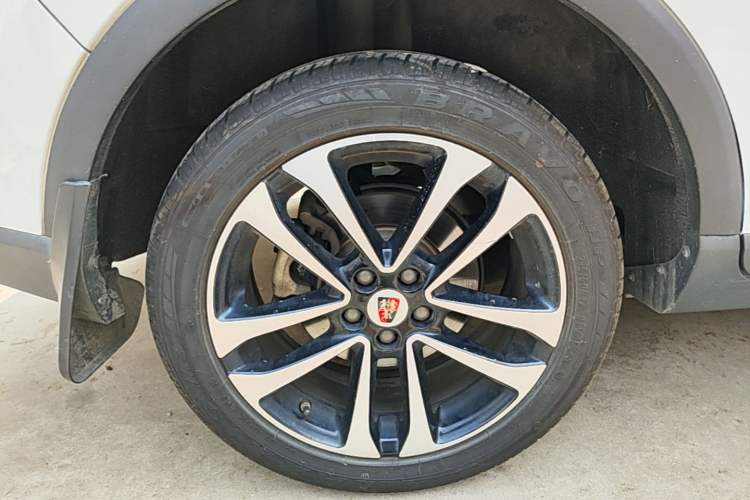 Used Roewe RX3 2020 1.6L CVT 4G Connected Ultra-Cool Flagship Edition Right Rear Wheel Hub