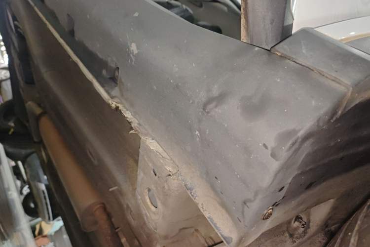Used Roewe RX3 2020 1.6L CVT 4G Connected Ultra-Cool Flagship Edition Right Side Sill
