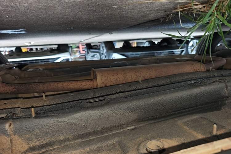 Used Roewe RX3 2020 1.6L CVT 4G Connected Ultra-Cool Flagship Edition Right Side Sill