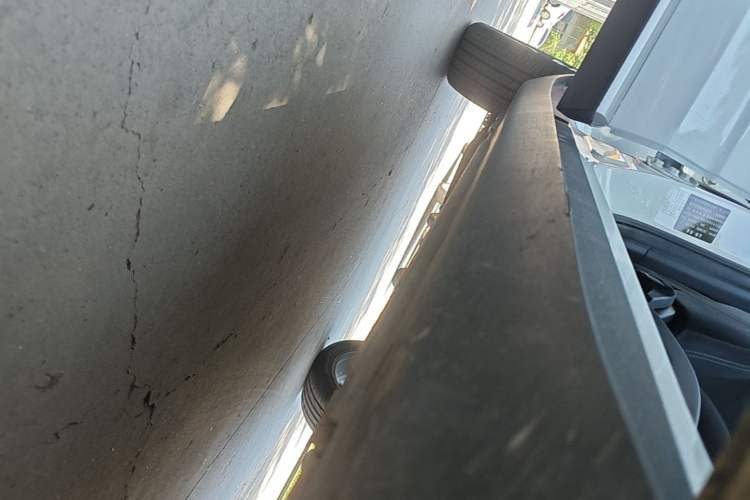 Used Roewe RX3 2020 1.6L CVT 4G Connected Ultra-Fun Elite Edition Right Side Sill