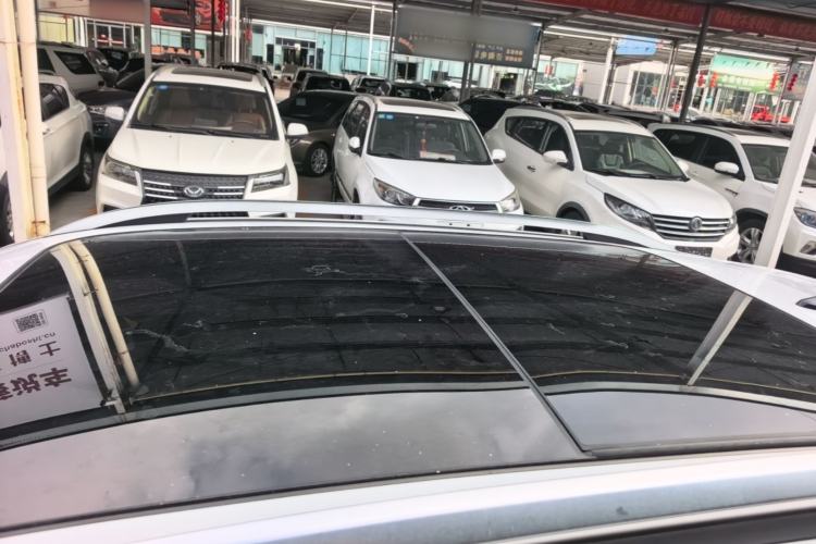 Used Roewe RX3 2020 1.6L Manual 4G Connect Super-Fresh Elite Edition Roof