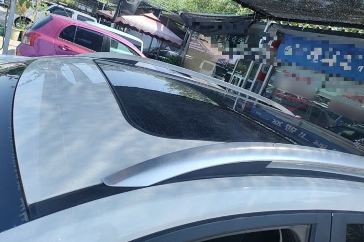 Used Roewe RX3 2020 1.6L CVT 4G Connected Ultra-Fun Elite Edition Roof