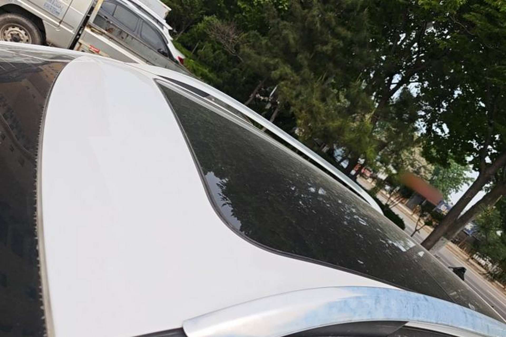 Used Roewe RX3 2020 1.6L Manual 4G Connect Super-Fresh Elite Edition Roof