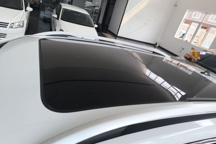 Used Roewe RX3 2020 1.6L CVT 4G Connected Ultra-Fun Elite Edition Roof