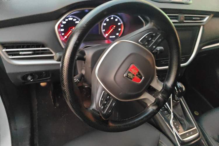 Used Roewe RX3 2020 1.6L CVT 4G Connected Ultra-Cool Flagship Edition Steering Wheel