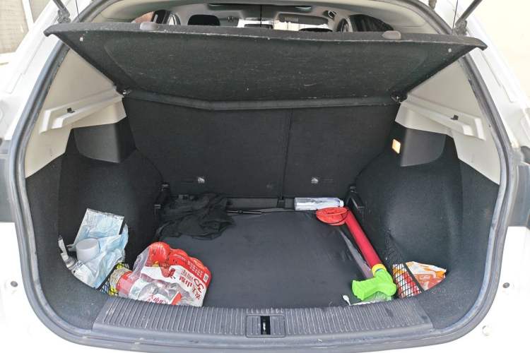 Used Roewe RX3 2020 1.6L CVT 4G Connected Ultra-Fun Elite Edition Trunk