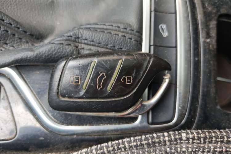 Used Roewe RX3 2020 1.6L CVT 4G Connected Ultra-Cool Flagship Edition Vehicle Key