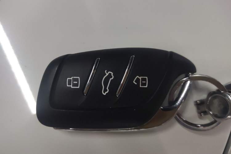 Used Roewe RX3 2020 1.6L CVT 4G Connected Ultra-Fun Elite Edition Vehicle Key