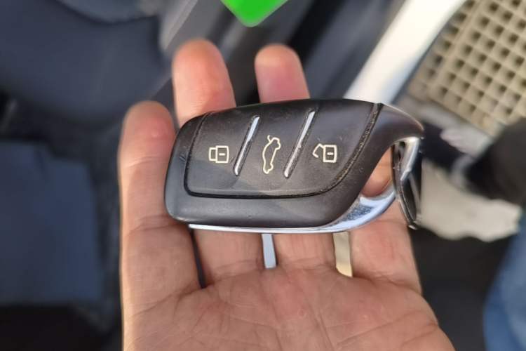 Used Roewe RX3 2020 1.6L CVT 4G Connected Ultra-Fun Elite Edition Vehicle Key