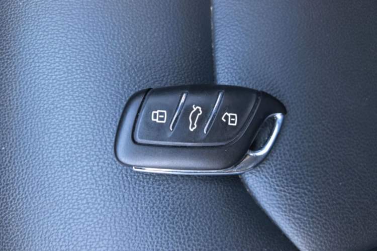 Used Roewe RX3 2020 1.6L CVT 4G Connected Ultra-Cool Flagship Edition Vehicle Key