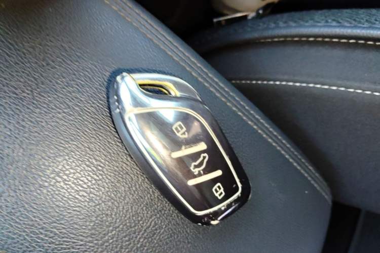 Used Roewe RX3 2020 1.6L CVT 4G Connected Ultra-Fun Elite Edition Vehicle Key