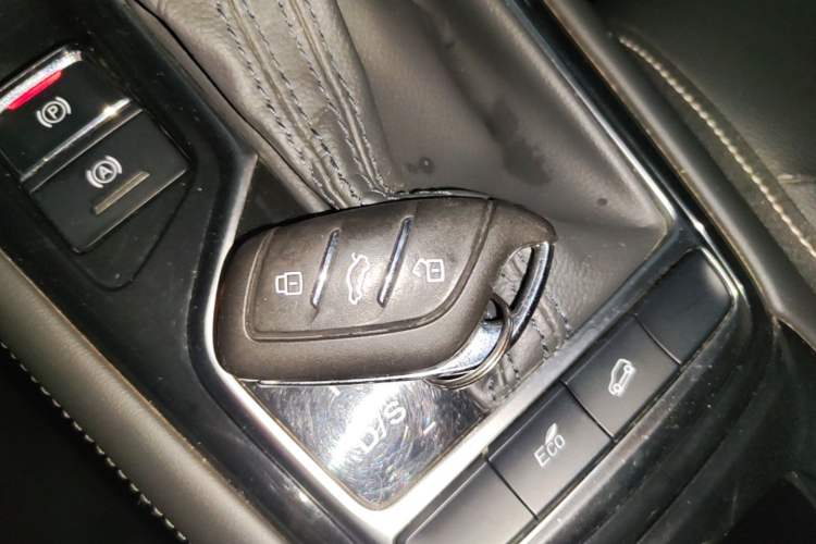 Used Roewe RX3 2020 1.6L CVT 4G Connected Ultra-Cool Flagship Edition Vehicle Key