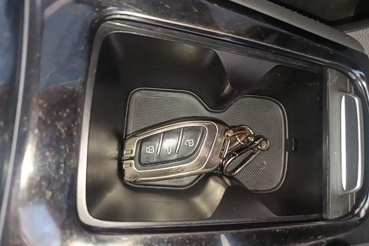 Used Roewe RX3 2020 1.6L CVT 4G Connected Ultra-Fun Elite Edition Vehicle Key