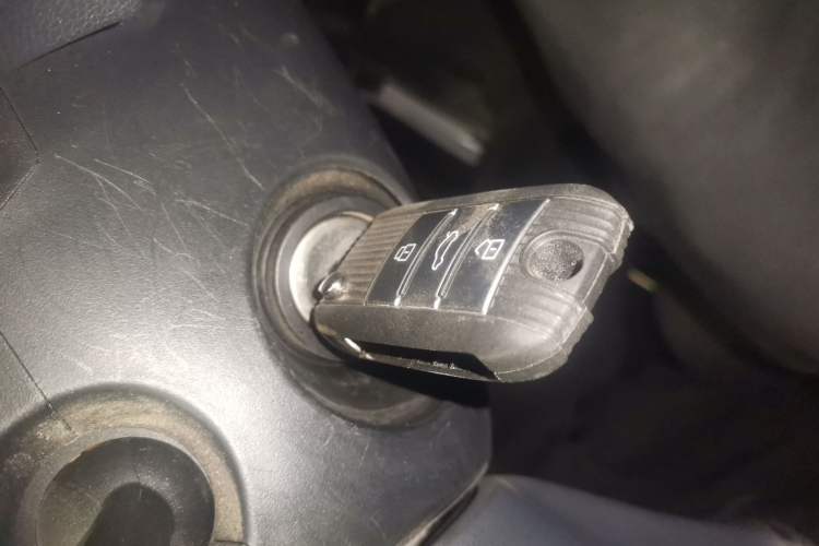 Used Roewe RX3 2020 1.6L Manual - Ultra-Fresh Entry Version Vehicle Key