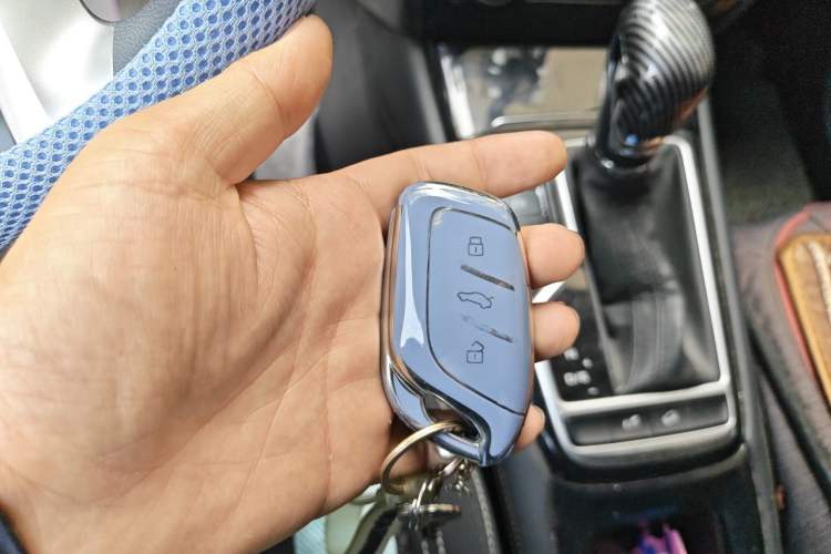 Used Roewe RX3 2020 1.6L CVT 4G Connected Ultra-Fun Elite Edition Vehicle Key