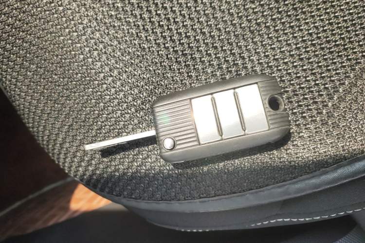 Used Roewe RX3 2020 1.6L Manual 4G Connect Super-Fresh Elite Edition Vehicle Key