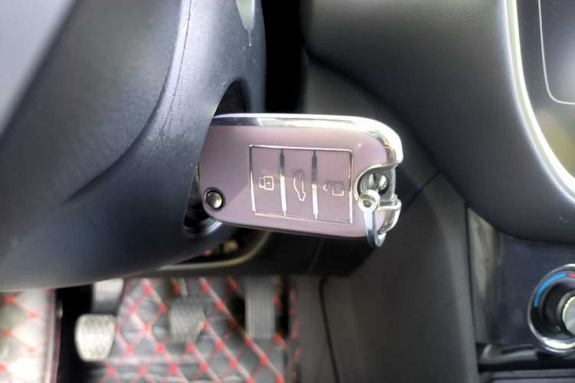 Used Roewe RX3 2020 1.6L Manual 4G Connect Ultra-Fresh Flagship Edition Vehicle Key