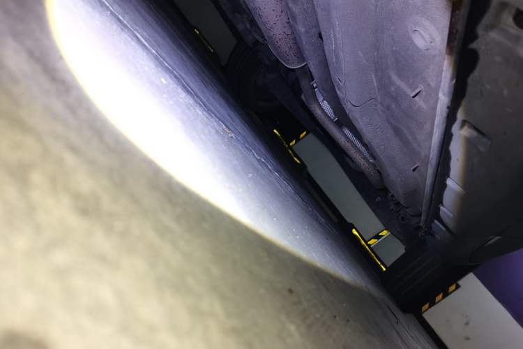 Used Roewe RX3 2020 1.6L CVT 4G Connected Ultra-Cool Flagship Edition Chassis Front Left