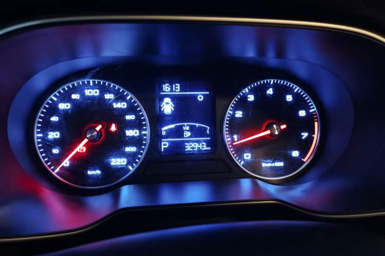 Used Roewe RX3 2020 1.6L CVT 4G Connected Ultra-Cool Flagship Edition Instrument Cluster