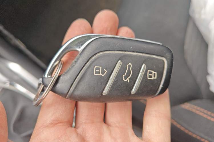 Used Roewe RX3 2021 PRO 1.6L Manual Flagship Model Vehicle Key