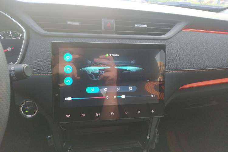 Used Roewe RX3 2021 PRO 1.6L CVT Flagship Model Audio And AC Panel