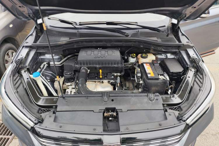 Used Roewe RX3 2021 PRO 1.6L CVT Elite Model Engine Bay