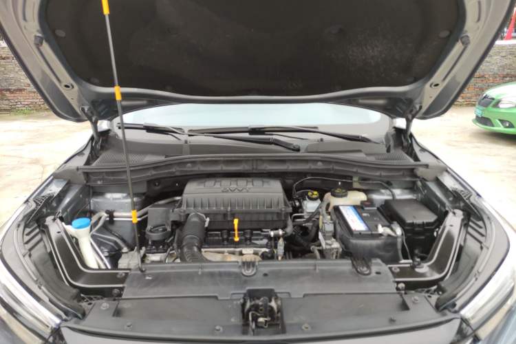 Used Roewe RX3 2021 PRO 1.6L CVT Elite Model Engine Bay