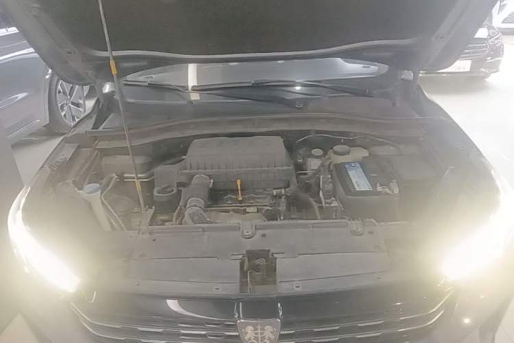 Used Roewe RX3 2021 PRO 1.6L CVT Elite Model Engine Bay