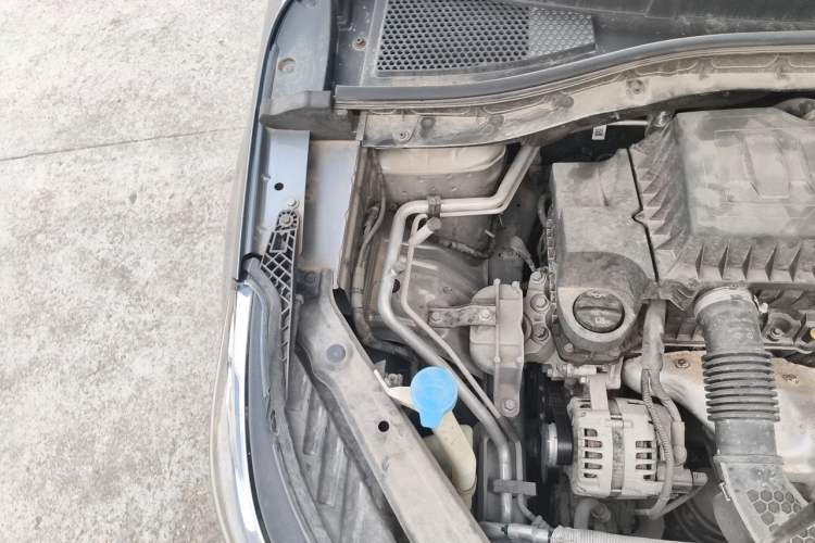 Used Roewe RX3 2021 PRO 1.6L CVT Flagship Model Engine Bay Right