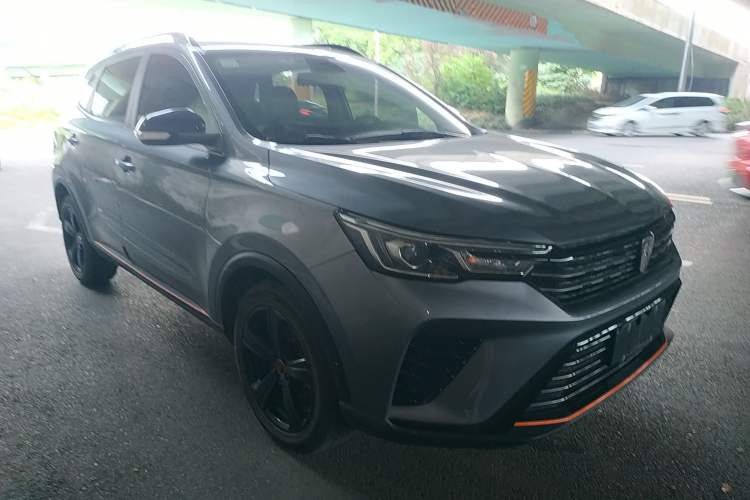 Used Roewe RX3 2021 PRO 1.6L Manual Flagship Model Front Right 45 Deg