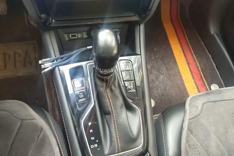 Used Roewe RX3 2021 PRO 1.6L CVT Flagship Model Gear Lever