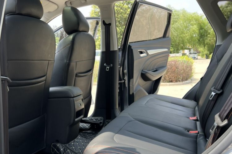 Used Roewe RX3 2021 PRO 1.6L CVT Elite Model Headliner