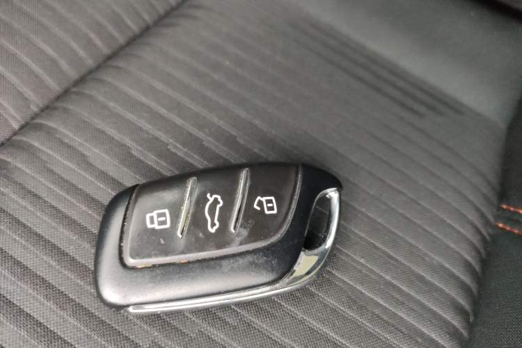 Used Roewe RX3 2021 PRO 1.6L CVT Elite Model Interior 1