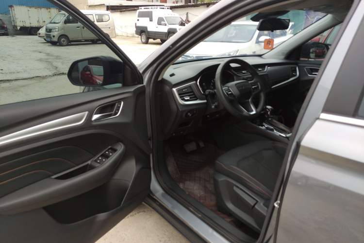 Used Roewe RX3 2021 PRO 1.6L CVT Elite Model Interior 3