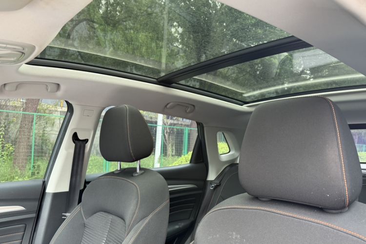 Used Roewe RX3 2021 PRO 1.6L CVT Elite Model Interior 5