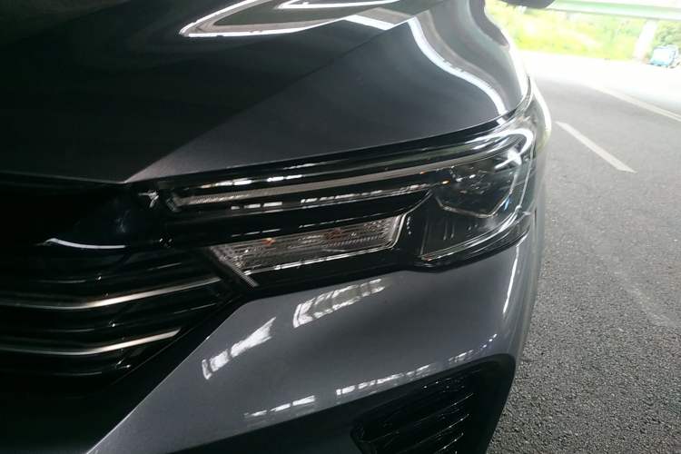 Used Roewe RX3 2021 PRO 1.6L Manual Flagship Model Left Front Headlight