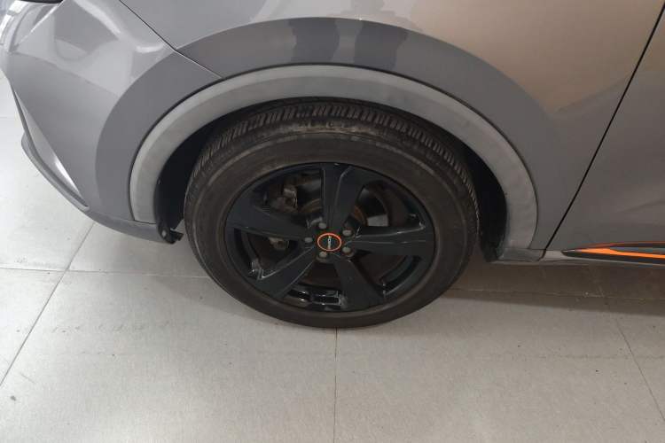 Used Roewe RX3 2021 PRO 1.6L CVT Elite Model Left Front Wheel Hub